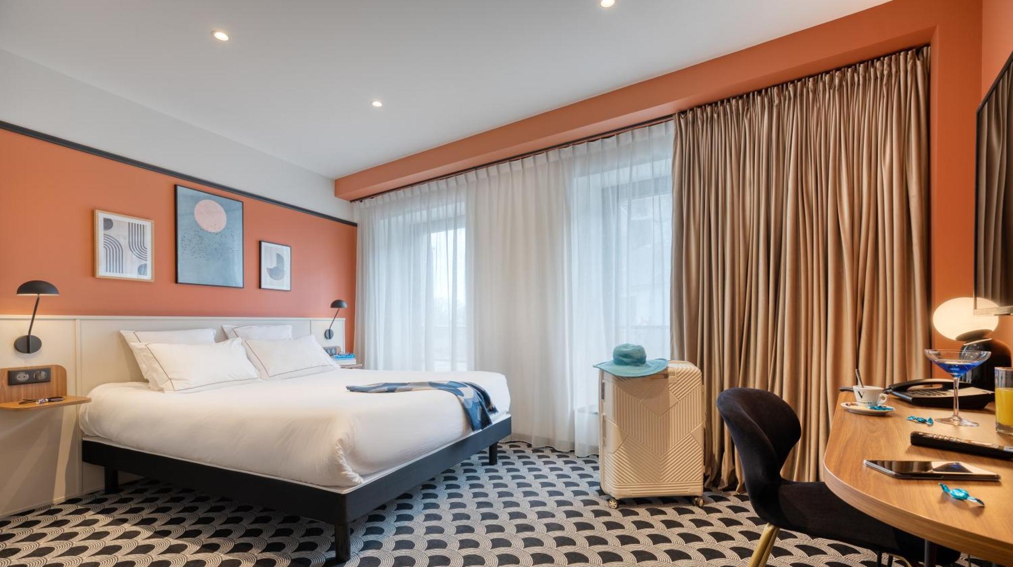 Brit Hotel Les Voyageurs Loudeac Exterior photo