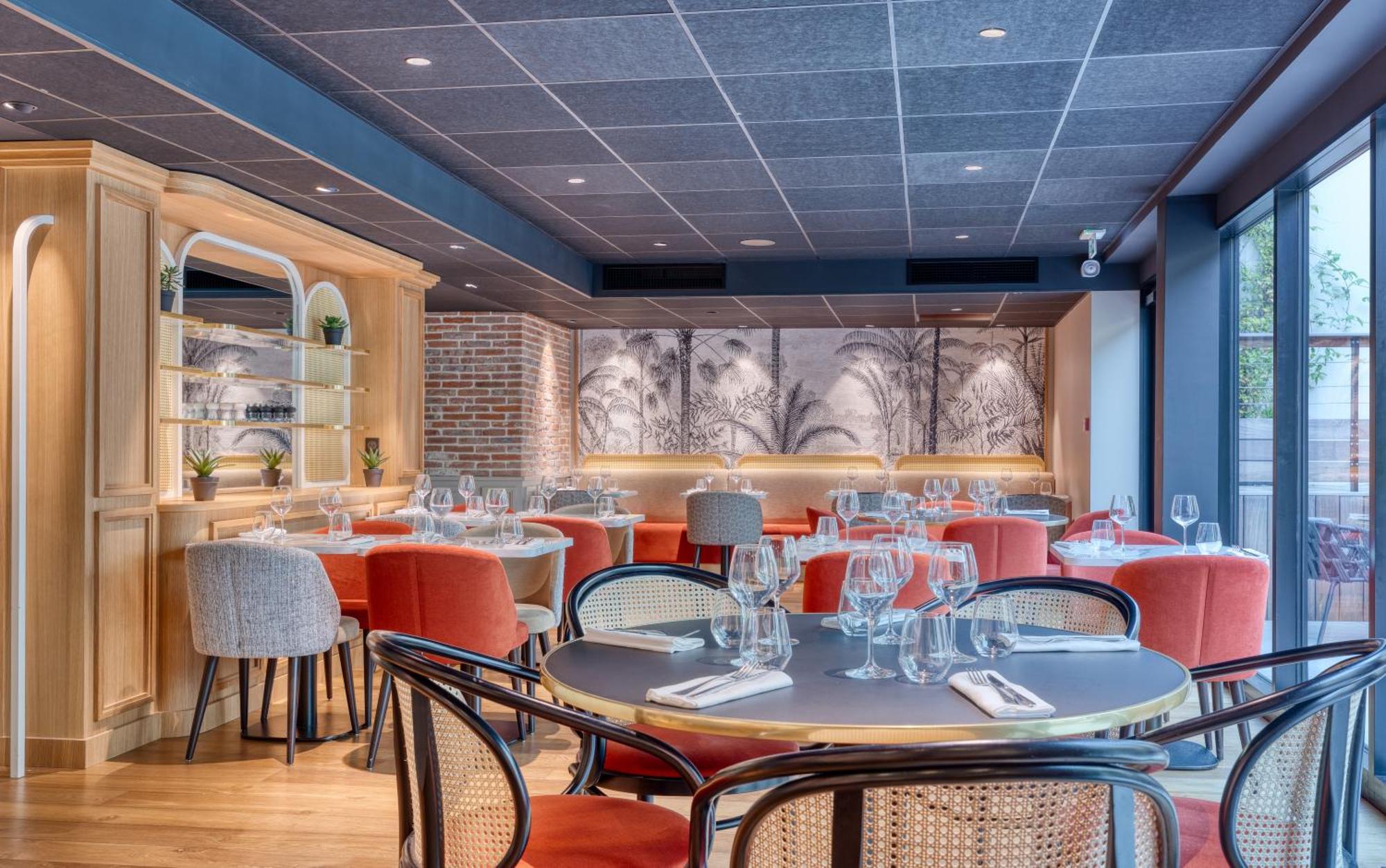 Brit Hotel Les Voyageurs Loudeac Exterior photo
